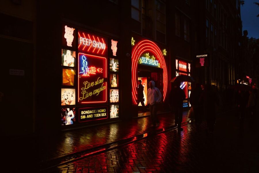 Amsterdam: Red Light District and Coffeeshop Culture Tour - Why the $29 price can make sense