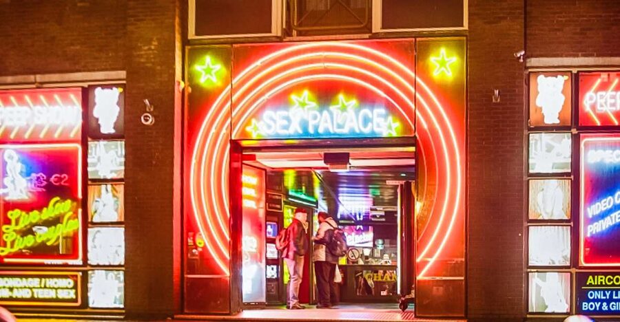 Amsterdam Red Light District & Coffee Shop Tour - What this Red Light District walk is really about
