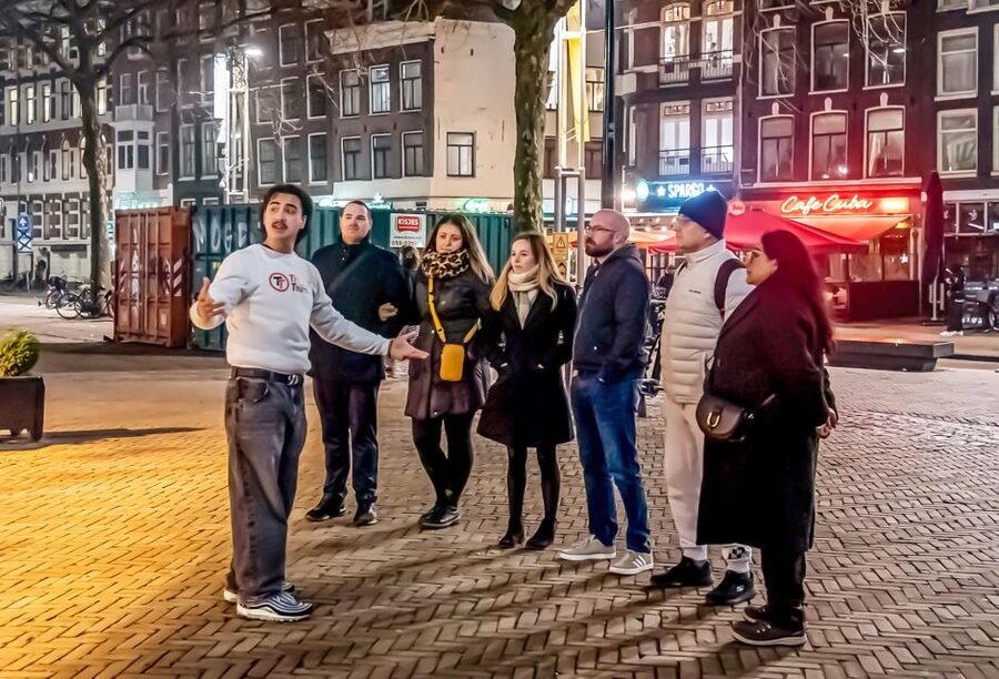Amsterdam Red Light District & Coffee Shop Tour - Schreierstower and the canal setting