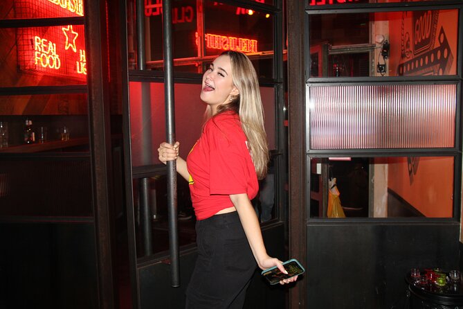 Amsterdam Red Light District Pub Crawl - Price, inclusions, and practical value