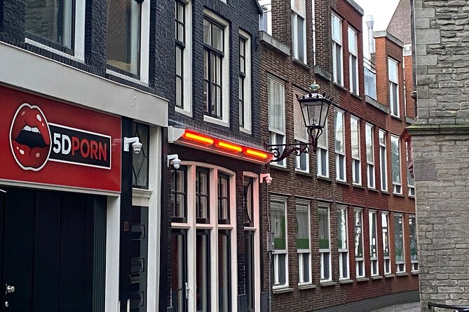 Amsterdam Red Light District: Serene and Other! - A cheerful guide makes a serious subject easier