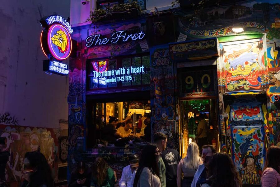 Amsterdam: Red Light District Tour in German/English/Italian - Nieuwmarkt and the final part of the walk