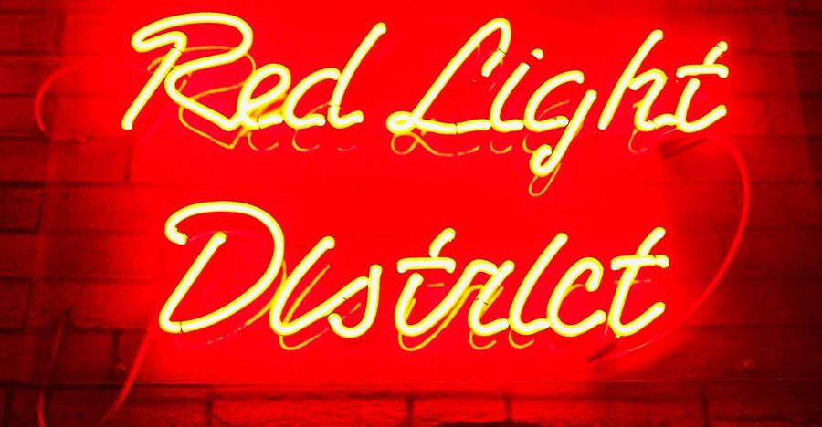 Amsterdam: Red Light District walking tour - Starting in Amsterdam’s Old Town