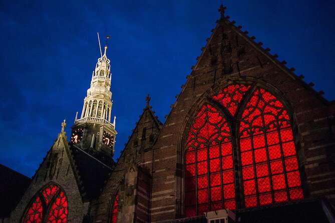 Amsterdam Red Light District Walking Tour in EN/DE/IT/ES - The Oude Kerk, church history, and the first windows
