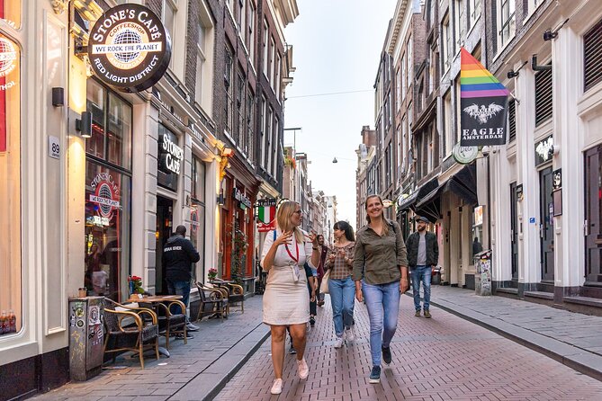 Amsterdam Red Light District Walking Tour in EN/DE/IT/ES - Ending with independent tips and the optional peepshow