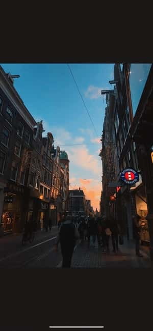 Amsterdam: Red light tour in German/English for groups of 4 people or more - German first, English available