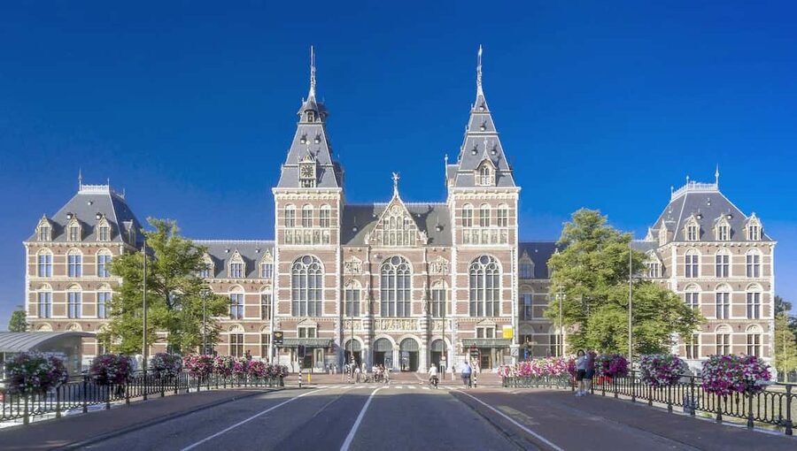 Amsterdam: Rijksmuseum Entry Ticket - Entering with a timed QR ticket