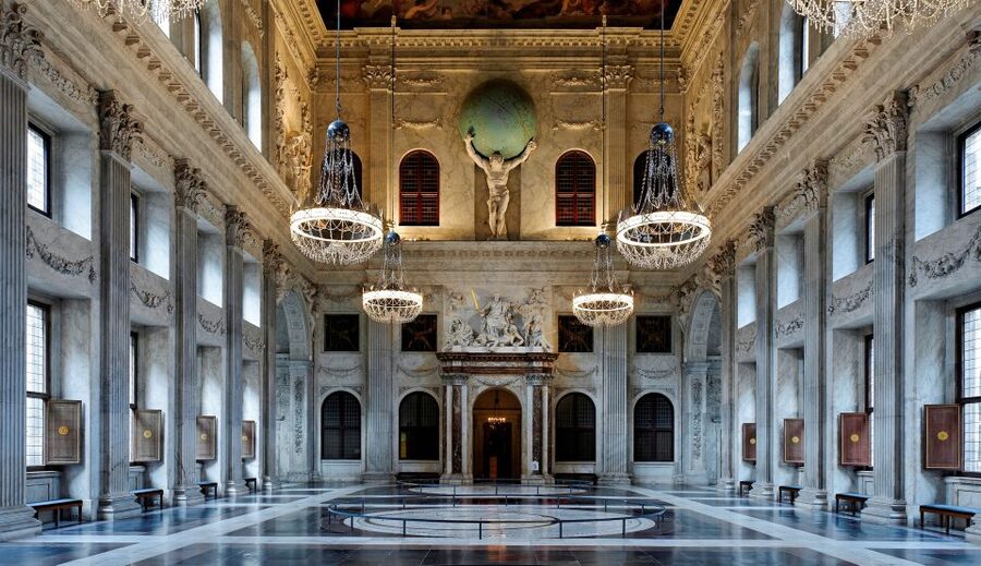 Amsterdam: Royal Palace Entry Ticket and Audio Guide - How the audio guide shapes the visit