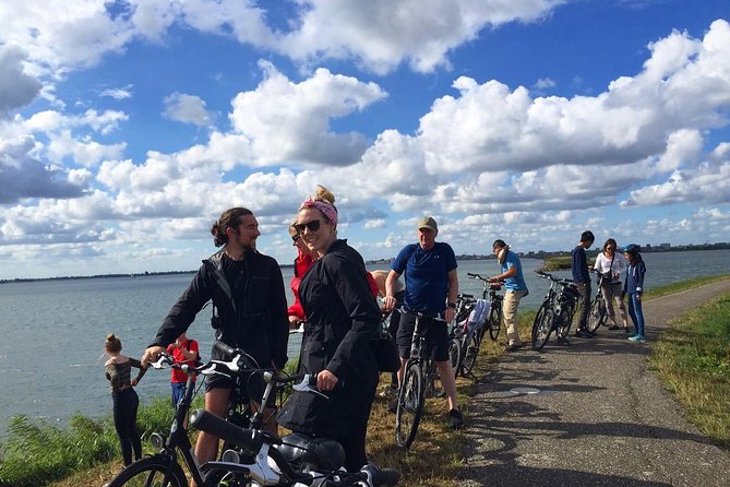 Amsterdam's Countryside Half-Day Bike Tour in Small Group - Krijtmolen d’Admiraal and the final Dutch postcard