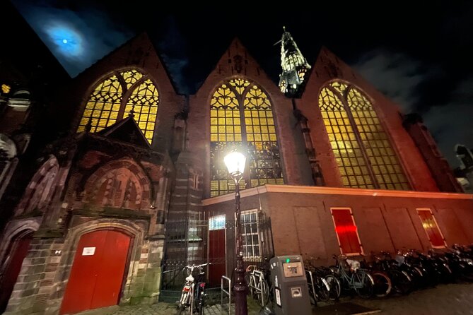 Amsterdam’s Ghostly Experiences Group Tour - The Zuiderkerk and the vanished graveyard