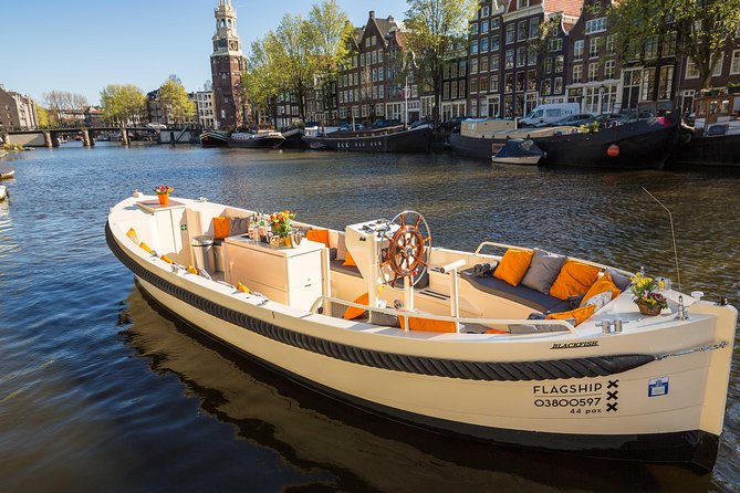 Amsterdam: Saloon Boat Cruise + Unlimited Drinks & Bite option - Stopera and the Dutch National Opera