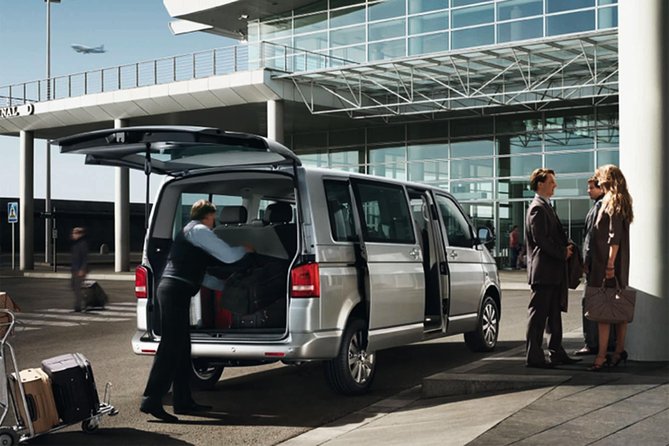Amsterdam Schiphol Airport Transfer - Flight delays, passport control, and the 30-minute wait