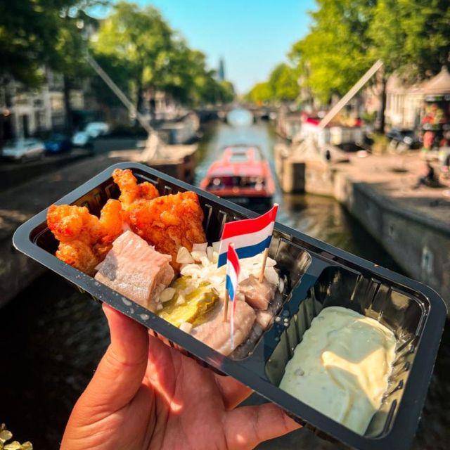 Amsterdam: Self-Guided Food Tour in De Jordaan Neighbourhood - Apple pie in a 200-year-old brown cafe