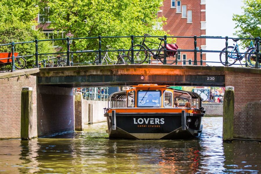 Amsterdam: Semi-Open Canal Boat Cruise - The semi-open boat and what the roof means