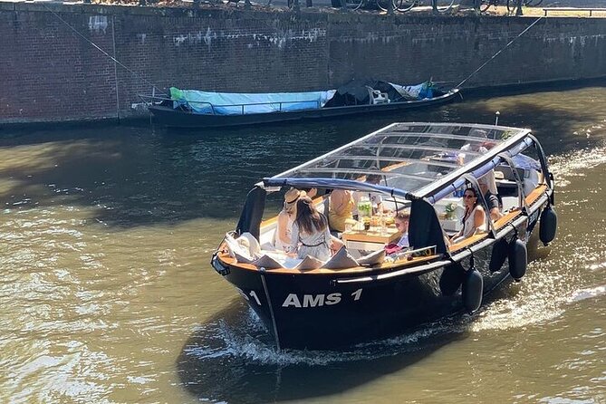 Amsterdam Small-Group Canal Cruise Including Snacks and Drinks - Boarding at Keizersgracht 401