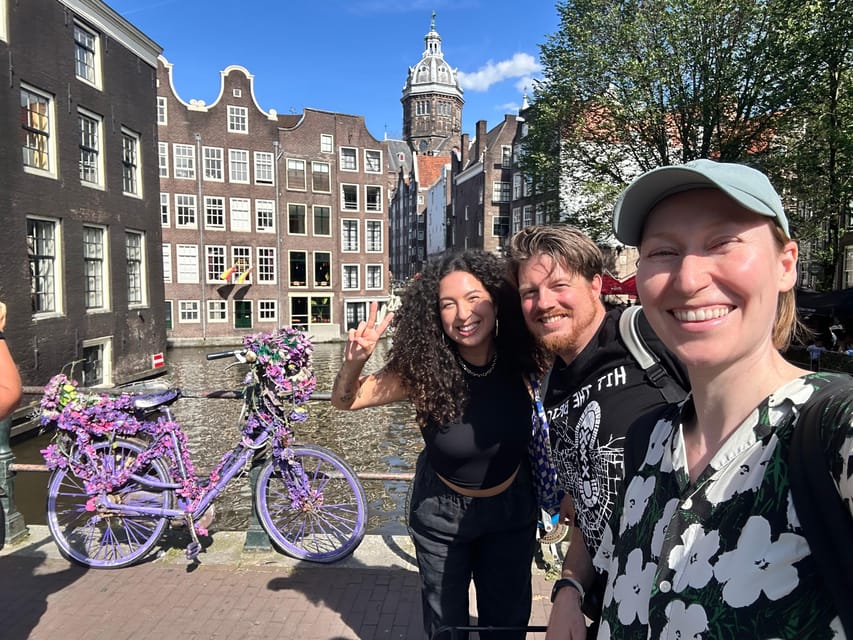 Amsterdam: small group tour: History, humor & hidden gems - The Red Light District and Burgwallen Oude Zijde