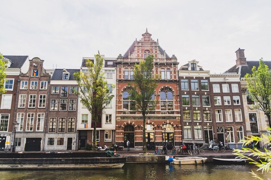 Amsterdam Small-Group Walking Tour - Begijnhof and Amsterdam’s quieter details