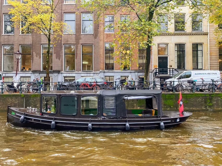 Amsterdam: Smoke and Lounge City Boat Cruise - The Seven Bridges and Amsterdam’s best photo stretch
