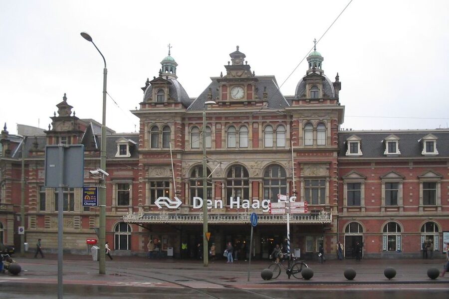 Amsterdam: The Hague, Delft and Rotterdam Private Day Tour - Madurodam in 1:25 scale