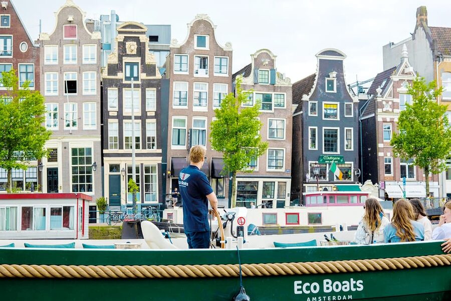 Amsterdam: The Newest Canal Cruise with Drink Option - Crossing the Amstel near the Skinny Bridge