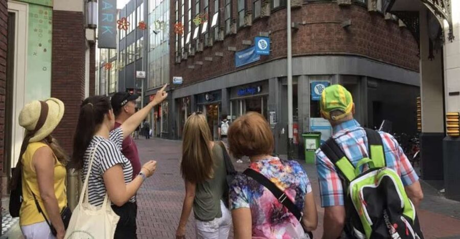 Amsterdam: The Story of History & Culture Walking Tour - Why the flexible format can work well
