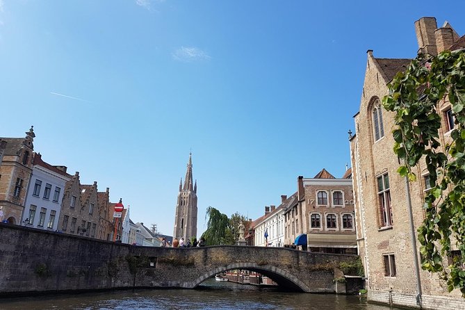 Amsterdam to Bruges – Private luxury Full-Day Tour Cristmasmarket - A private road trip from Amsterdam to Bruges