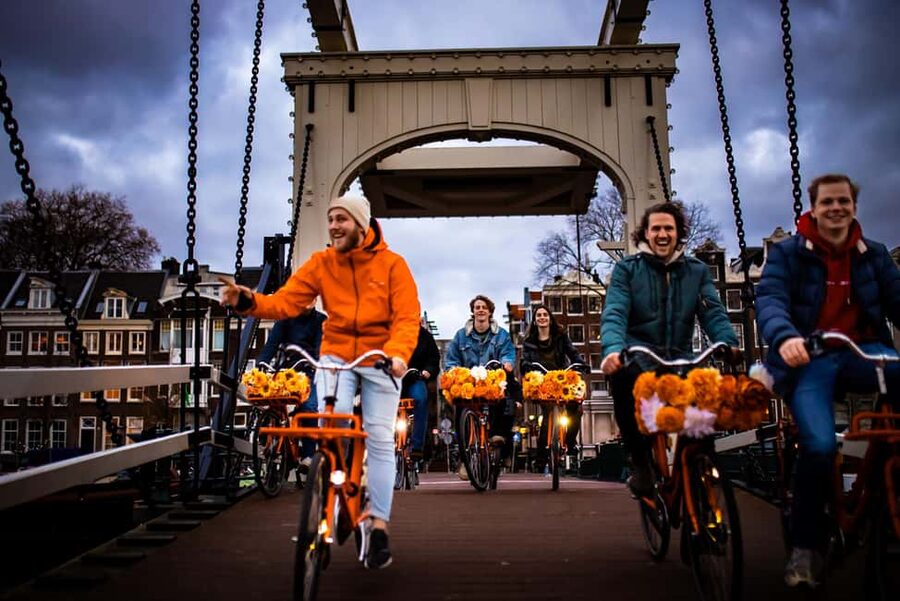 Amsterdam: Top Highlights Guided Bike Tour EN/DE/ES/FR/IT/CN - Museumplein and Amsterdam’s cultural heart