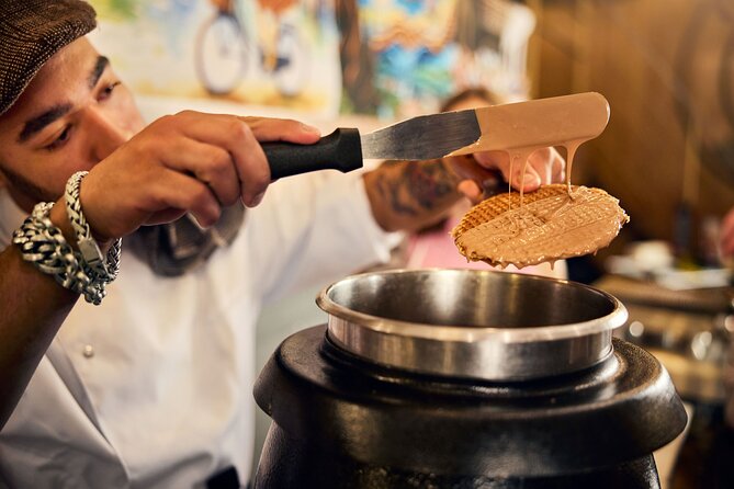 Amsterdam Traditional Dutch Syrup Waffle Making Workshop - Arriving at Albert Cuypstraat 194