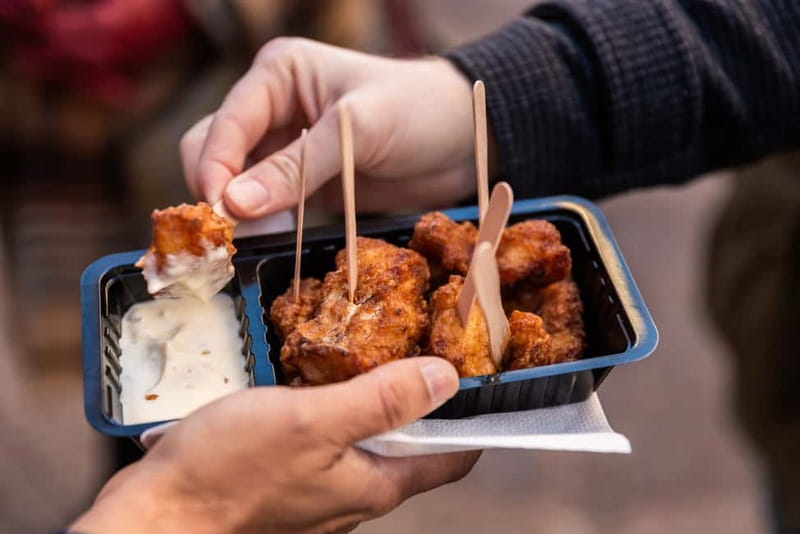 Amsterdam: Ultimate Amsterdam Food Tour - A food tour that doubles as a walk through old Amsterdam