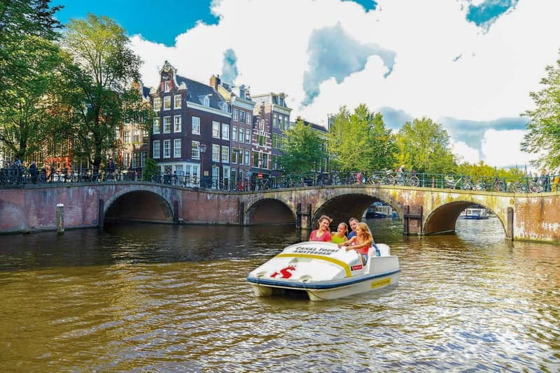Amsterdam: Unique Pedal Boat Experience in the Canals - Setting Your Own Canal Route