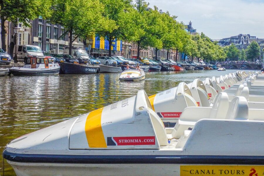 Amsterdam: Unique Pedal Boat Experience in the Canals - The Golden Bend and Old City Gates