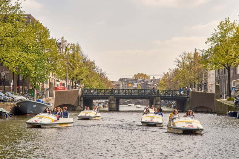 Amsterdam: Unique Pedal Boat Experience in the Canals - One Hour on the Water