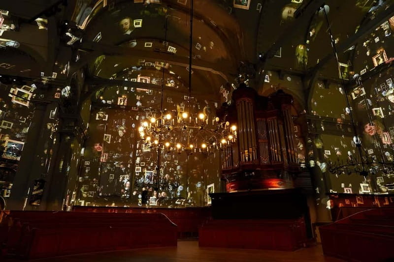 Amsterdam: Van Gogh and Rembrandt Immersive Experience Entry - Entering the Noorderkerk for an art show