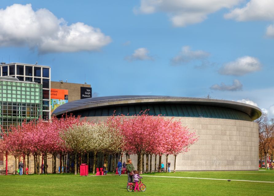 Amsterdam: Van Gogh Museum Guided Tour - What the two-hour pace feels like