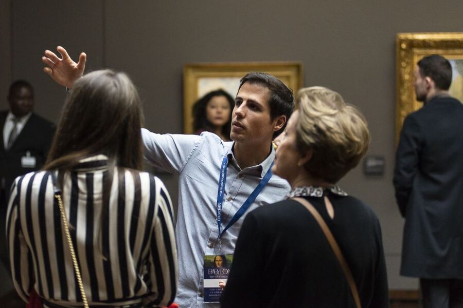 Amsterdam: Van Gogh Museum Masterpieces Tour up to 8 guests - Who should book this museum tour?