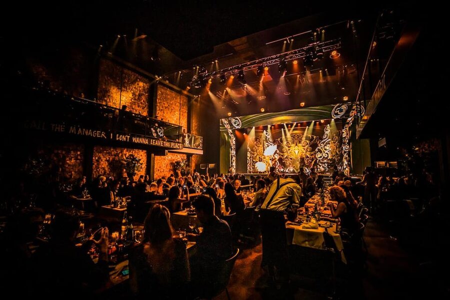 Amsterdam: VEGAS Dinner Show with 3-Course Sharing Menu - Practical ways to improve your night