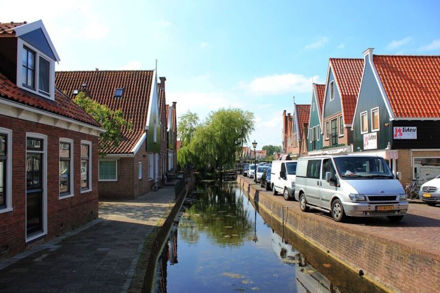 Amsterdam: Volendam, Windmill, and Cheese Farm Private Tour - Seeing how windmills made useful products