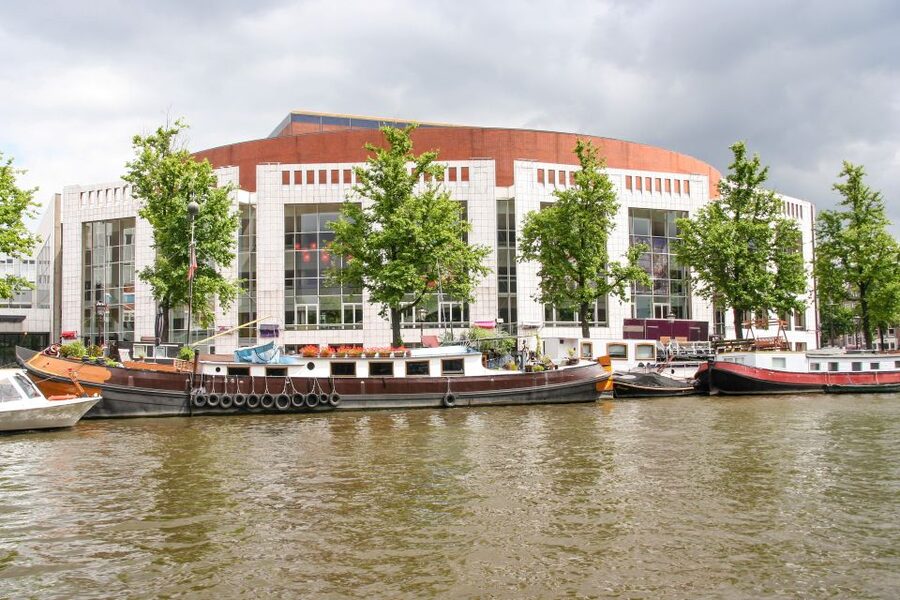 Amsterdam Walking Tour and Canal Cruise - The canal cruise is the quiet finish