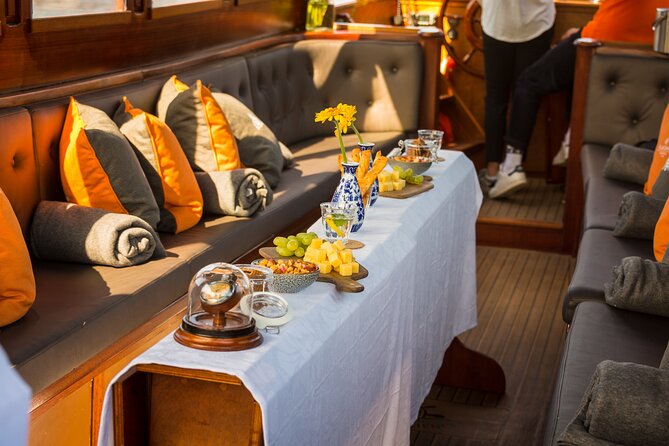 Amsterdam Walking Tour and Cruise with Drinks and Cheese Tasting - Centraal Station and the city’s northern gateway