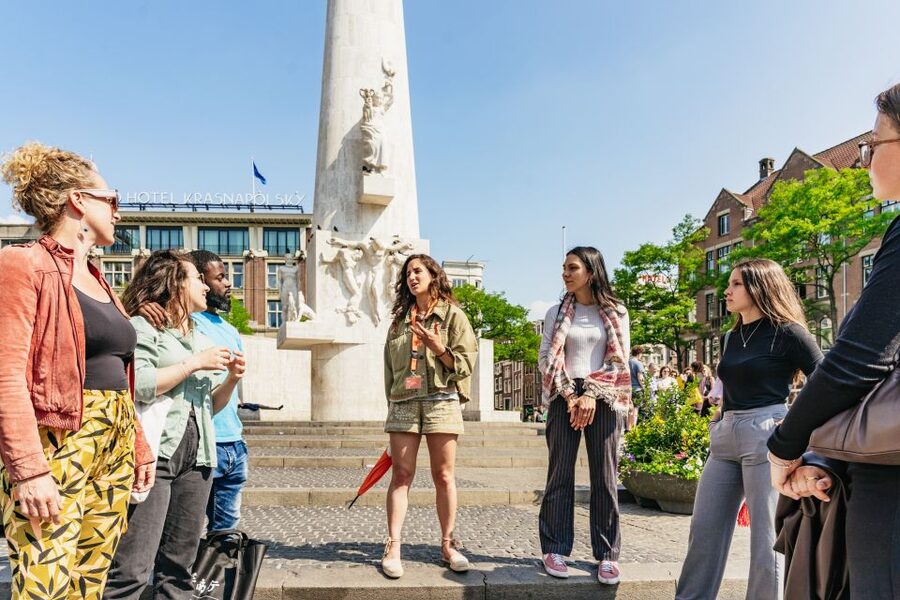 Amsterdam: Walking Tour, Jewish Museum & Synagogue Tickets - Following Anne Frank through wartime Amsterdam