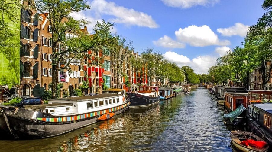 Amsterdam Walking Tour with a Local - A Private Group Makes The Advice More Personal