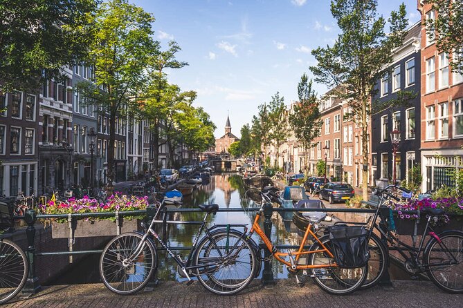 Amsterdam Walking Tour with Cheese Tasting - The guides and the value of a small group