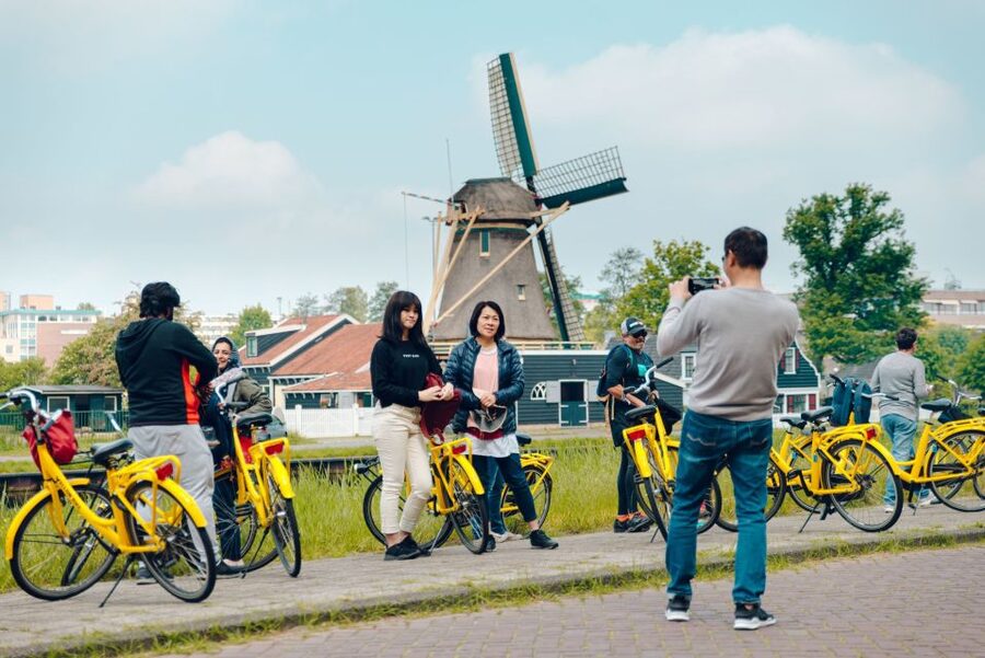 Amsterdam: Waterland District Countryside Villages Bike Tour - D’Admiraal Windmill and the first look at Waterland
