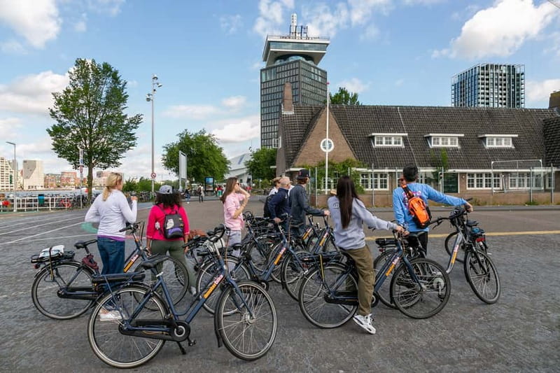 Amsterdam: Windmill, Cheese, and Countryside E-Bike Tour - Monnickendam and the water-shaped towns