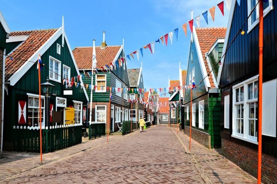 Amsterdam: Windmills, Edam, Volendam and Marken Private Tour - Edam: cobbled streets followed by a cheese tasting