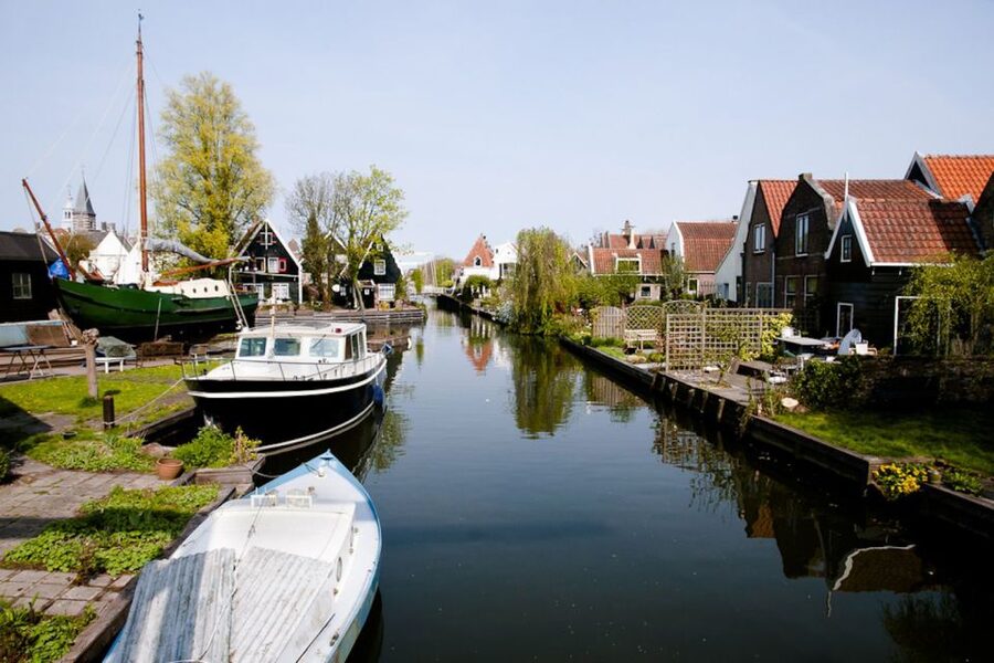Amsterdam: Windmills, Edam, Volendam and Marken Private Tour - Zaanse Schans: windmills, old houses, and working craft