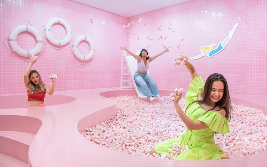 Amsterdam: WONDR Immersive Playground Experience Ticket - Confetti, disco balls, and rooms made for movement