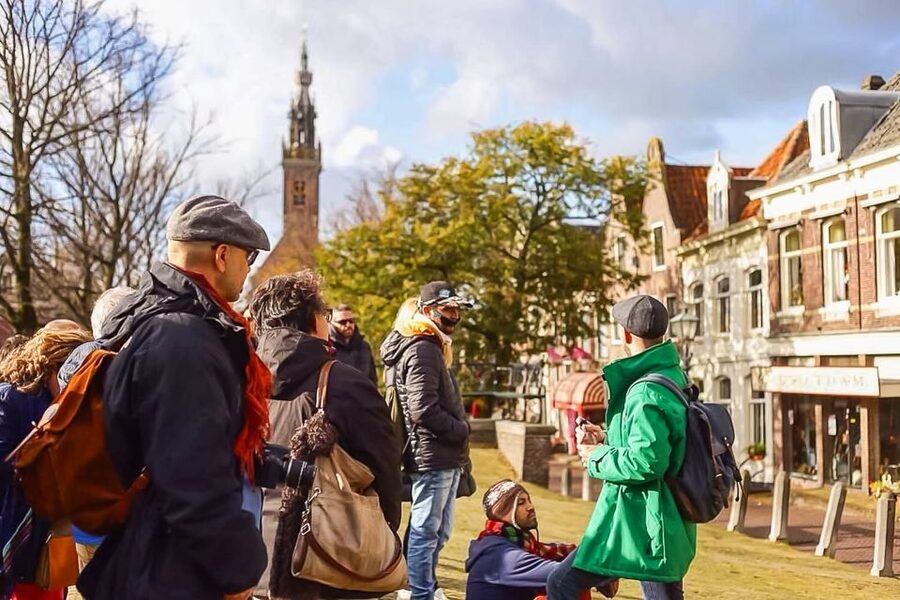 Amsterdam: Zaanse Schans, Edam, Volendam & Marken Bus Tour - Marken and the final village walk