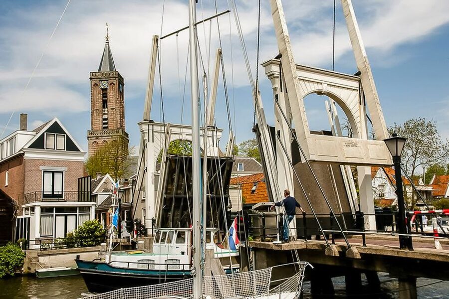 Amsterdam: Zaanse Schans, Edam, Volendam & Marken Bus Tour - Zaanse Schans and the first look at Dutch windmills