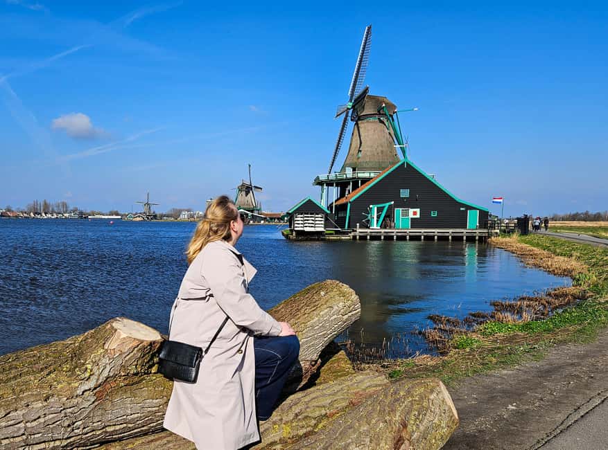 Amsterdam: Zaanse Schans windmills & Volendam Guided Tour - Weather, walking, and comfort